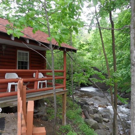Seven Dwarfs Cabin - On The Brook Cabins Lake George Room photo